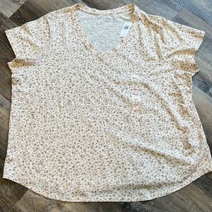NWT Old Navy T